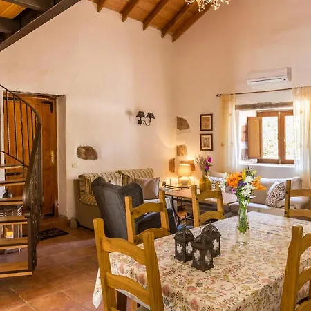 Casa La Huertecilla 샬레 *